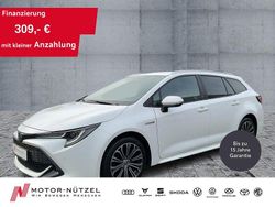 Weiß Gebraucht 2021 Toyota Corolla Team Kombi | 22.860 € (Guter Preis)
