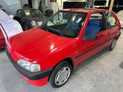 Rot Gebraucht 1995 Peugeot 106 Kleinwagen | 1.800 €