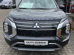 Basaltgrau Neu 2025 Mitsubishi Outlander P-HEV Top SUV | 58.900 €