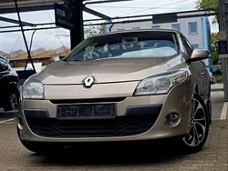 Braun Gebraucht 2011 Renault Mégane GrandTour Expression Kombi | 3.900 € (Fairer Preis)