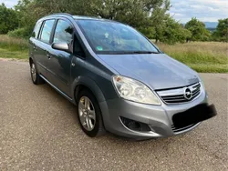 Silber Gebraucht 2008 Opel Zafira Van / Kleinbus | 3.950 € (Etwas zu teuer)