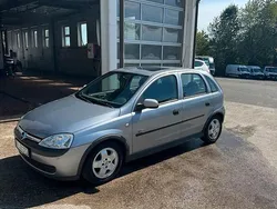Silber Gebraucht 2003 Opel Corsa Kleinwagen | 2.590 € (Etwas zu teuer)
