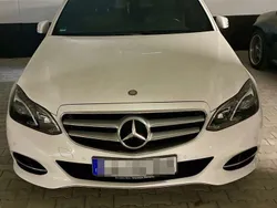 Weiß Gebraucht 2015 Mercedes E200 Avantgarde Limousine | 21.459 € (Teuer)