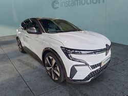 Weiß Gebraucht 2023 Renault Mégane Techno Limousine | 36.640 € (Teuer)