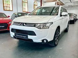 Weiß Gebraucht 2013 Mitsubishi Outlander SUV | 8.900 € (Fairer Preis)