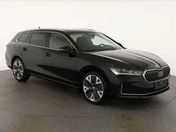 Onyx schwarz metallic Gebraucht 2024 Skoda Superb Selection Kombi | 41.595 € (Guter Preis)