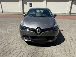 Grau Gebraucht 2013 Renault Clio IV Limousine | 3.699 € (Fairer Preis)