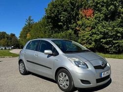 Grau Gebraucht 2010 Toyota Yaris Cool Kleinwagen | 4.899 € (Fairer Preis)