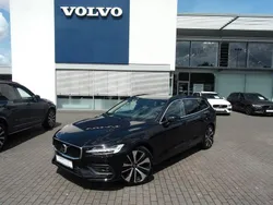 Schwarz Gebraucht 2024 Volvo V60 Core Kombi | 39.900 € (Fairer Preis)