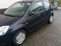 Blau Gebraucht 2005 Ford Fiesta Kleinwagen | 500 € (Superpreis)
