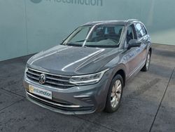 Grau Gebraucht 2021 VW Tiguan Life SUV | 29.070 € (Etwas zu teuer)