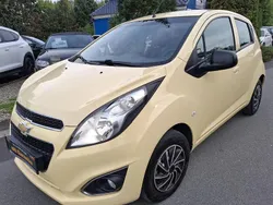 Gelb Gebraucht 2013 Chevrolet Spark LT Kleinwagen | 3.850 € (Etwas zu teuer)