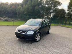 Schwarz Gebraucht 2006 VW Touran Van / Kleinbus | 3.400 € (Teuer)