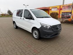 Weiß Gebraucht 2017 Mercedes Vito Van / Kleinbus | 21.900 € (Superpreis)