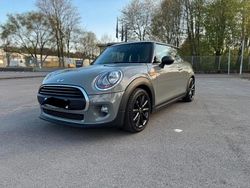 Grau Gebraucht 2017 Mini ONE Kleinwagen | 13.500 €