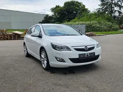 Schneeweiss/olympic/summit Gebraucht 2012 Opel Astra OPC Kombi | 5.900 € (Guter Preis)