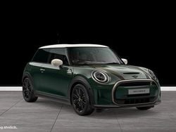 Grün Gebraucht 2023 Mini Cooper SE Kleinwagen | 22.412 € (Etwas zu teuer)