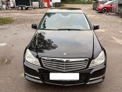 Schwarz Gebraucht 2013 Mercedes 200 Limousine | 8.500 €