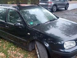 Schwarz Gebraucht 2000 VW Golf IV Basis Kombi | 500 € (Superpreis)