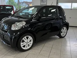 Schwarz Gebraucht 2010 Toyota iQ Kleinwagen | 6.800 € (Etwas zu teuer)