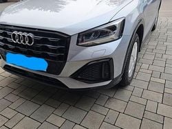 Silber Gebraucht 2021 Audi Q2 Advanced SUV | 20.000 € (Teuer)