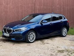 Blau Gebraucht 2020 BMW 118 Kleinwagen | 19.500 € (Guter Preis)