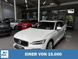Weiß Gebraucht 2022 Volvo V60 Core Kombi | 26.780 € (Guter Preis)