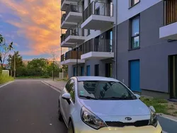 Weiß Gebraucht 2012 Kia Rio Spirit Kleinwagen | 6.800 €
