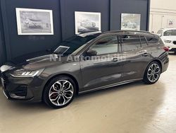 Grau Gebraucht 2023 Ford Focus ST-Line Kombi | 21.450 € (Guter Preis)