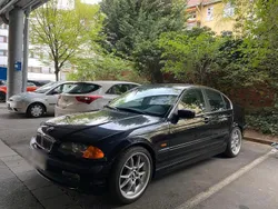 Schwarz Gebraucht 2000 BMW 320 Limousine | 4.000 € (Teuer)