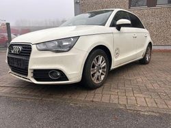 Weiß Gebraucht 2013 Audi A1 Sportback Attraction Kleinwagen | 3.900 €