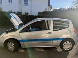 Silber Gebraucht 2006 Citroën C2 Style Kleinwagen | 1.950 € (Guter Preis)