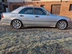 Silber Gebraucht 1999 Mercedes C180 Limousine | 3.200 € (Guter Preis)