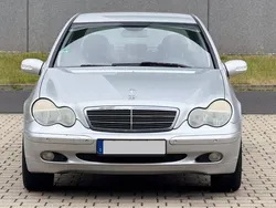 Silber Gebraucht 2003 Mercedes C200 Limousine | 3.300 € (Fairer Preis)