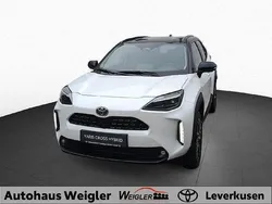 Platinum white Neu 2025 Toyota Yaris Cross Plus SUV | 35.950 €