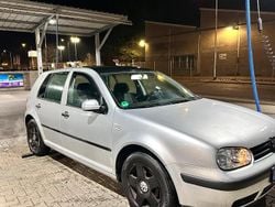 Grau Gebraucht 2000 VW Golf IV Kleinwagen | 1.700 € (Guter Preis)