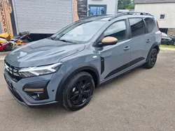 Grau Gebraucht 2024 Dacia Jogger Extreme Limousine | 18.999 € (Guter Preis)