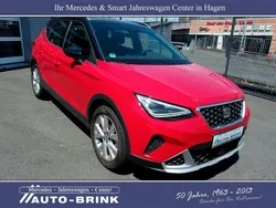 Reinrot/schwarz Gebraucht 2023 Seat Arona Xperience SUV | 17.775 € (Guter Preis)