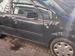 Schwarz Gebraucht 2005 Opel Meriva Van / Kleinbus | 750 € (Guter Preis)