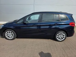Blau Gebraucht 2017 BMW 220 Gran Tourer Sport Line Van / Kleinbus | 20.000 € (Teuer)