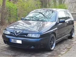 Schwarz Gebraucht 2000 Alfa Romeo 145 Quadrifoglio Kleinwagen | 4.500 €