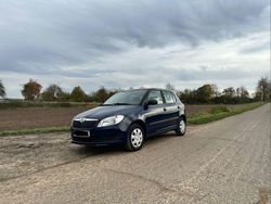 Blau Gebraucht 2011 Skoda Fabia Limousine | 2.500 € (Guter Preis)