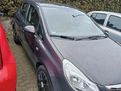 Grau Gebraucht 2013 Opel Corsa Kleinwagen | 3.200 €