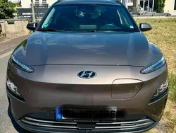 Braun Gebraucht 2021 Hyundai Kona Trend SUV | 23.000 € (Fairer Preis)