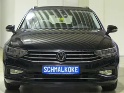 Deep black pearlescent (metallic) Gebraucht 2023 VW Passat Business Kombi | 27.500 € (Superpreis)