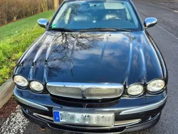 Schwarz Gebraucht 2006 Jaguar X-type Executive Limousine | 7.800 €