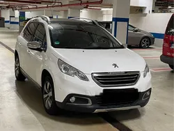 Weiß Gebraucht 2015 Peugeot 2008 Allure SUV | 6.580 € (Guter Preis)