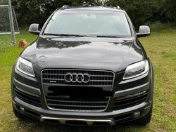 Grau Gebraucht 2006 Audi Q7 SUV | 10.500 € (Fairer Preis)
