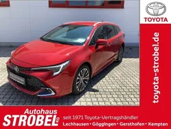 Karminarot Gebraucht 2023 Toyota Corolla Team Kombi | 28.480 € (Fairer Preis)