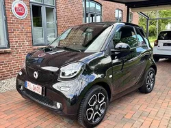 Schwarz (tridion sicherheitszelle in black / bodypanels in ) Gebraucht 2019 Smart ForTwo Cabrio Prime Cabrio | 13.900 € (Guter Preis)